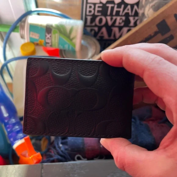 Compact ID wallet - Picture 3 of 3